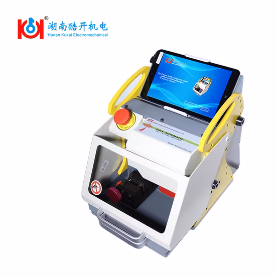 Рекламная акция с необходимыми инструментами, инструментами и расходными материалами для автослесаря